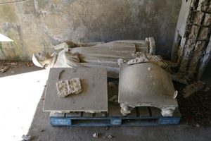 Estatua di Santo Tomas di Aquino